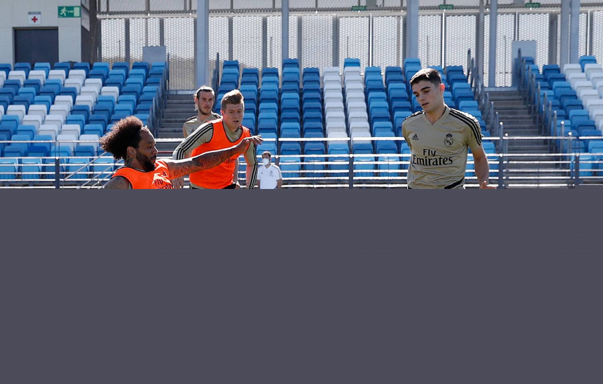 الريال يرفع درجة التأهب